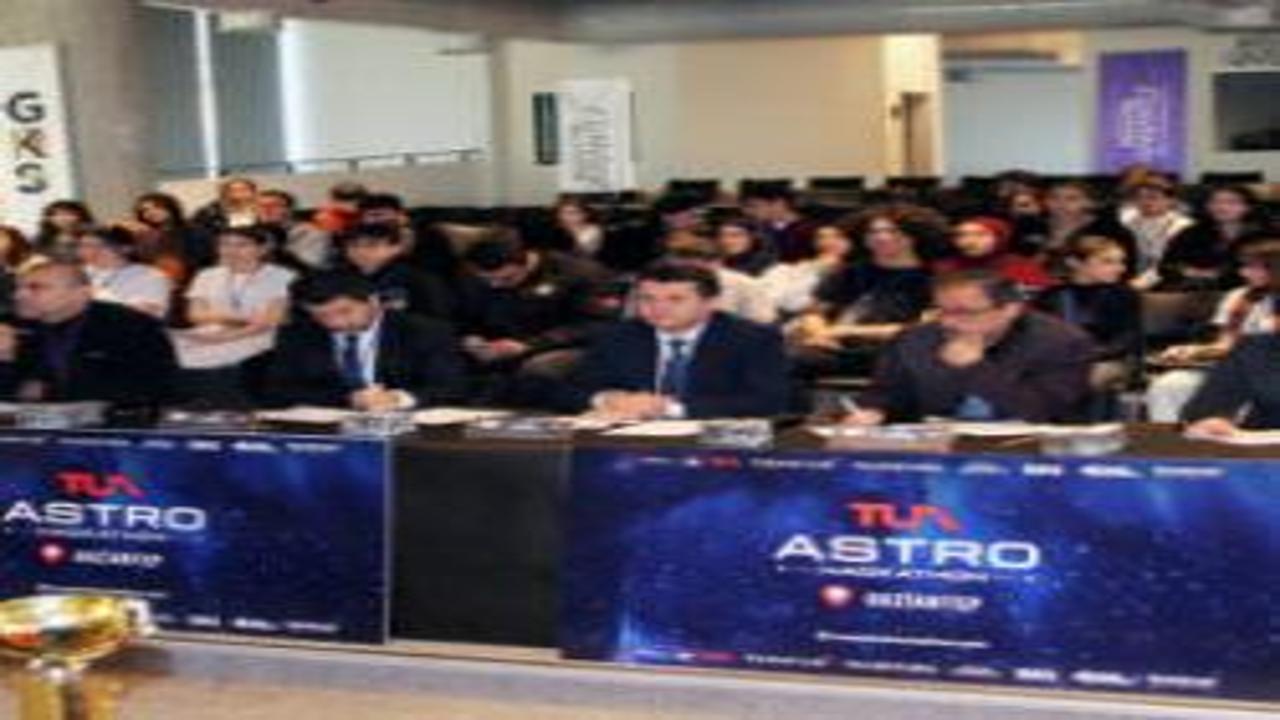 Gaziantep'te 36 saat kesintisiz süren yarışmalarda gençler birincilik için ter döktü