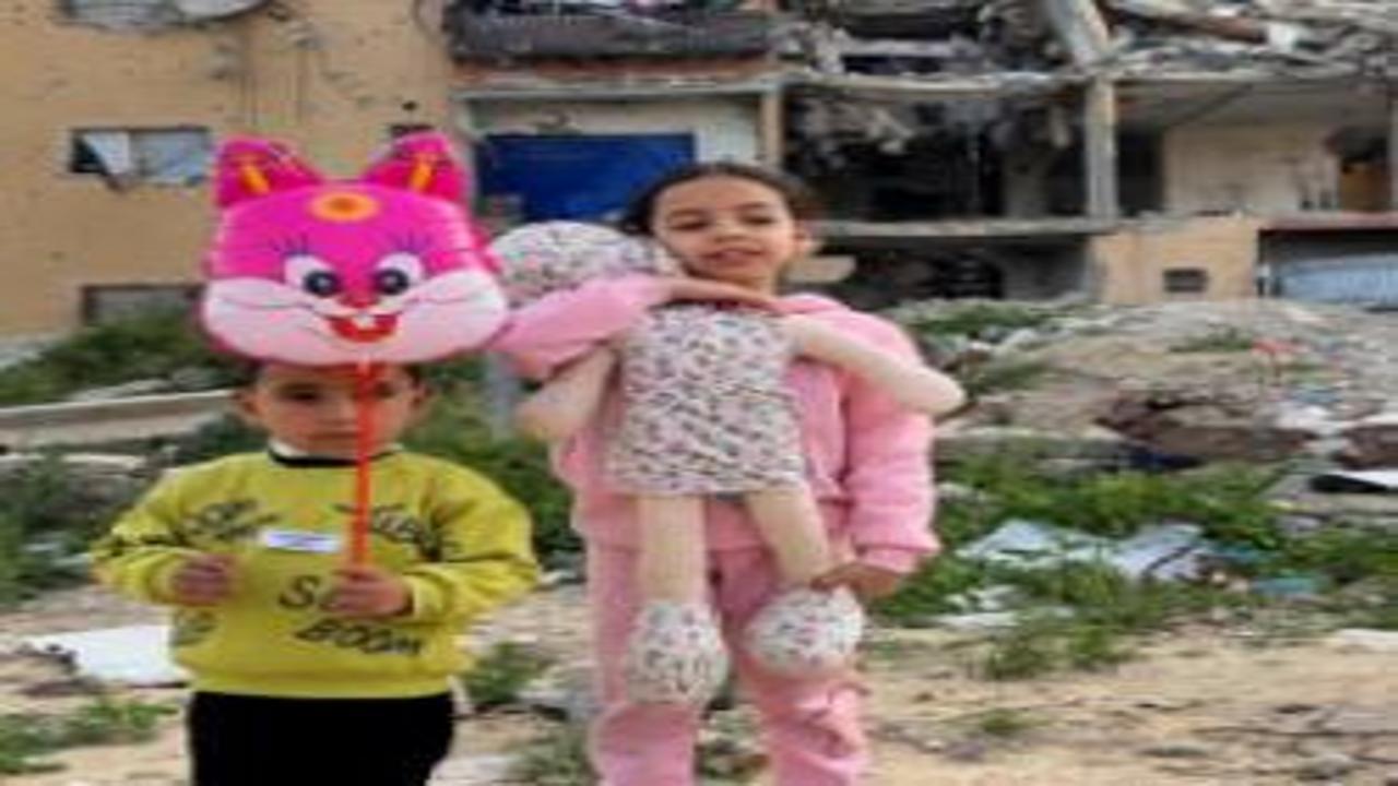 Gazze'nin iki kez öksüz kalan çocuğu Cennet