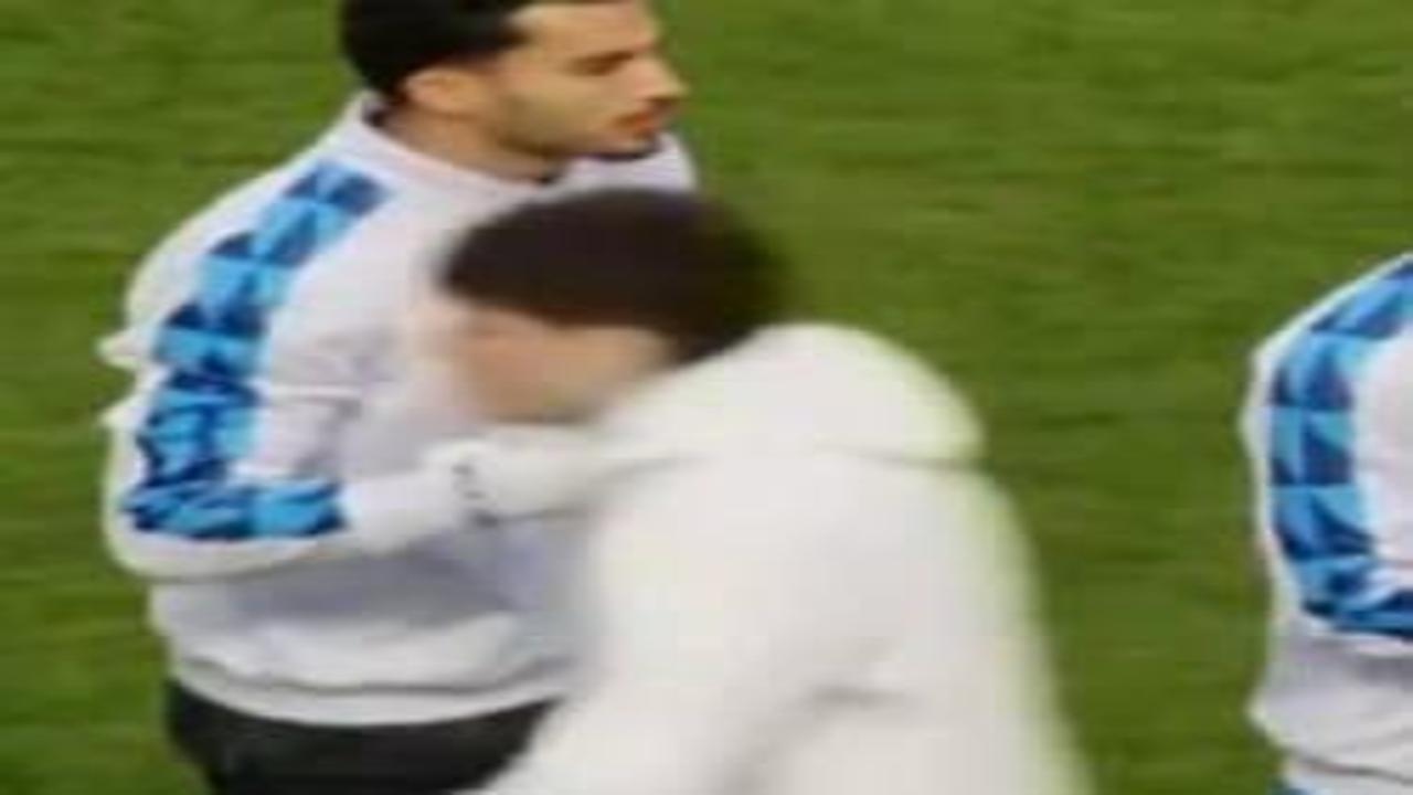 İsrailli futbolcuların elini sıkmadı! Bosnalı kaptandan mesaj: Onursuzluğa boyun eğmeyiz