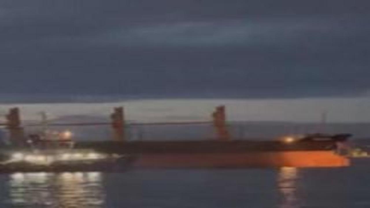 İstanbul Boğazı'nda gemi arızası; trafik çift yönlü askıya alındı