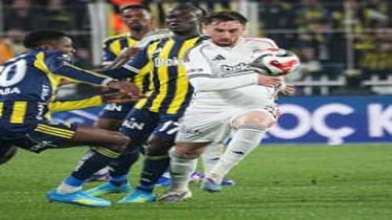 Kadıköy'de 90+11 depremi! Derbi son dakikada koptu