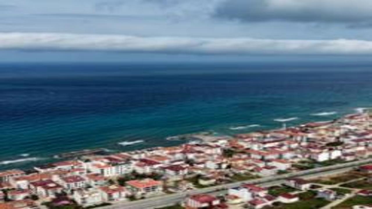 Karadeniz'de nadir görülen rulo bulutu görenler gözlerine inanamadı