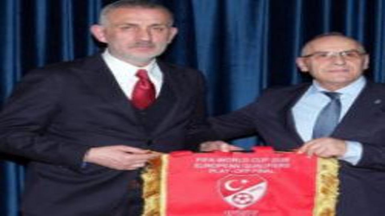 Kosova - Türkiye maçı öncesi dostluk yemeği düzenlendi