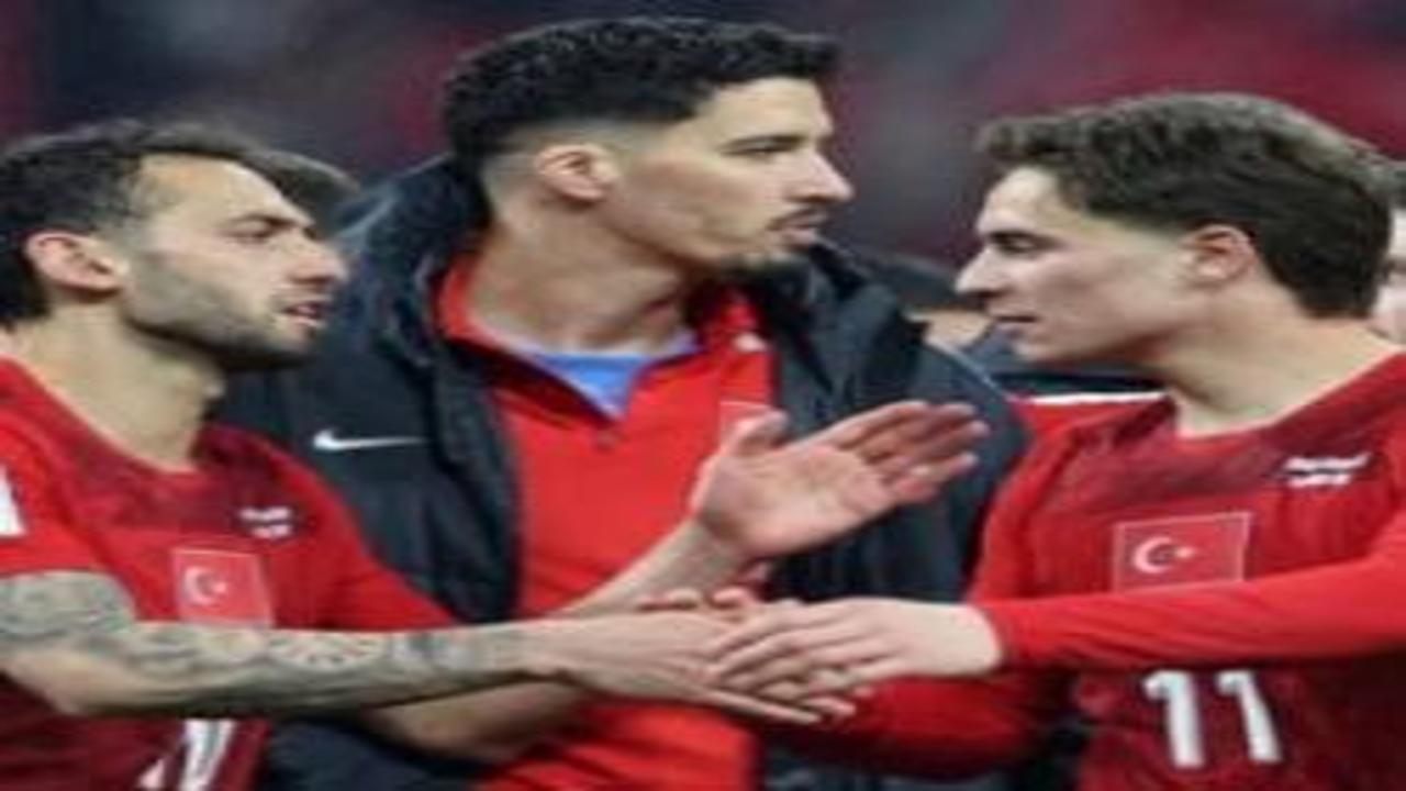 Kosova'da A Milli Takım'ın otelinin yakınında havai fişek atan 2 kişi gözaltına alındı!