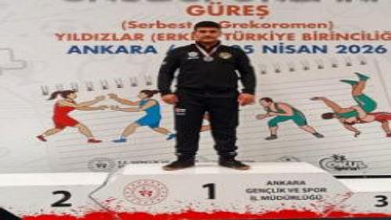 Manavgatlı güreşçi Umut Altay Türkiye ikincisi oldu