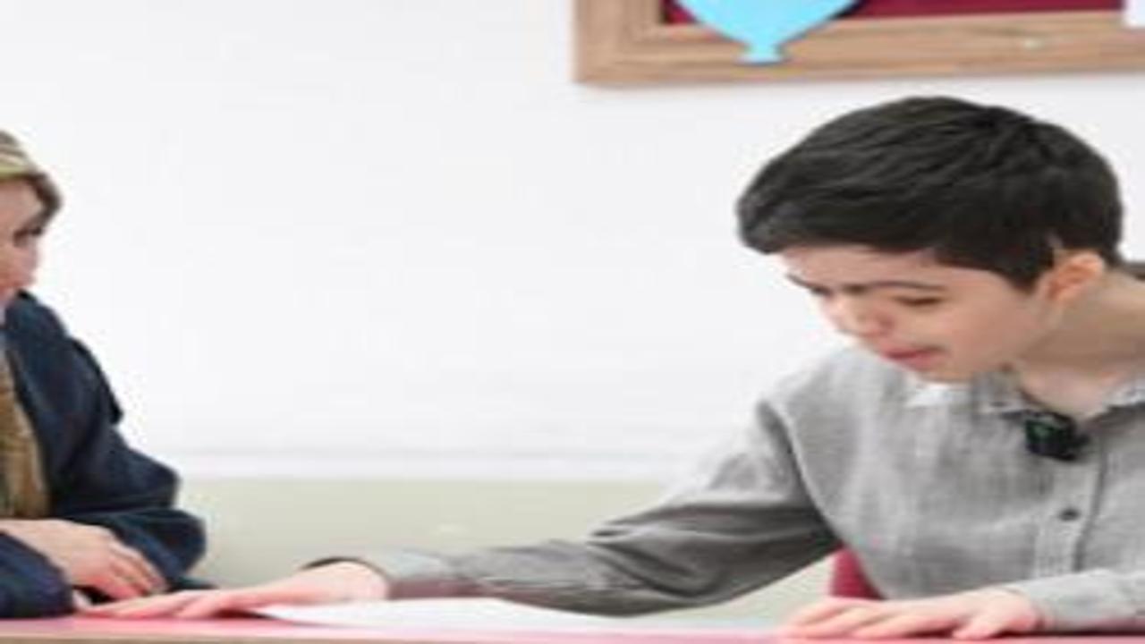 Otizmli Sevban azmiyle 1 yılda Kur'an-ı Kerim okumayı öğrendi