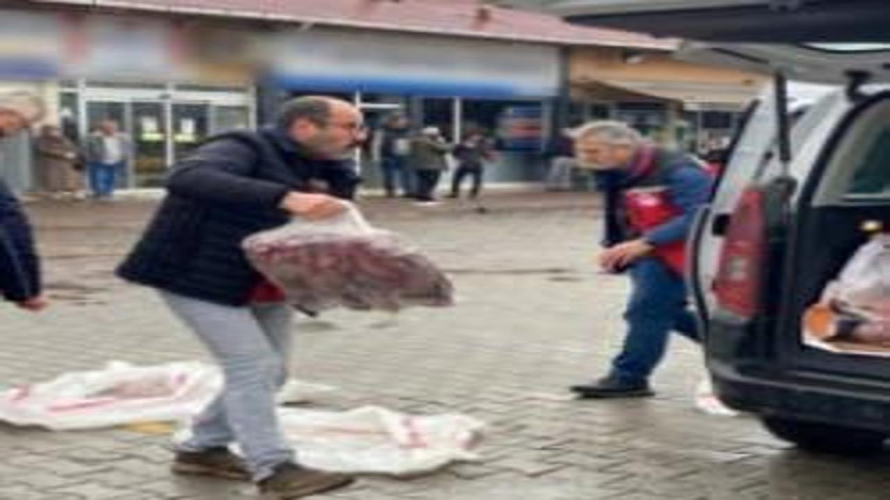 Otogarda yüzlerce kilo kaçak et ele geçirildi