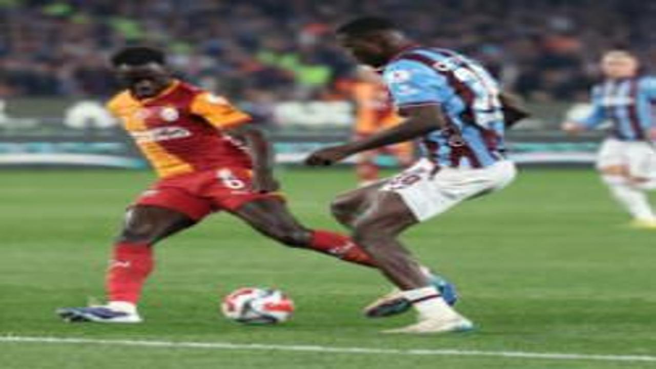 Trabzon'da zirveyi karıştıran maç! Aslan'a şampiyonluk yolunda büyük uyarı