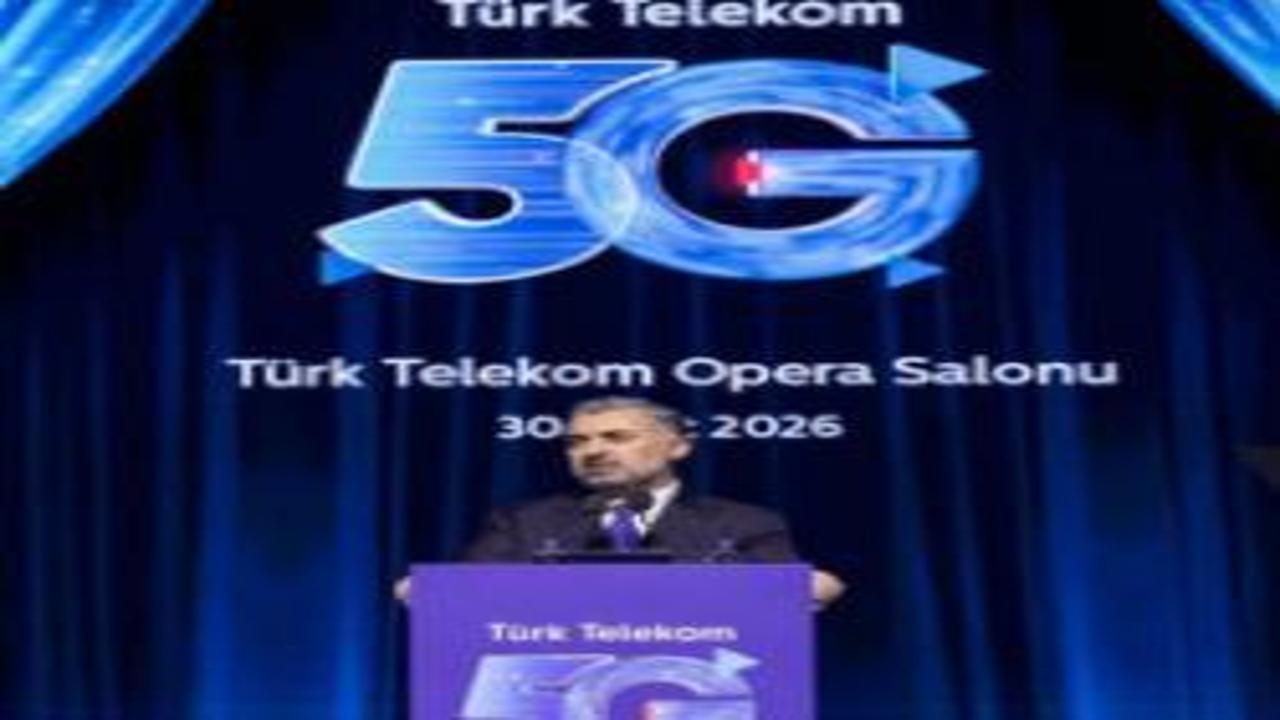 Türk Telekom’dan AKM’de 5G ile gövde gösterisi: Sefo, 5G ile Müslüm Gürses'le düet yaptı