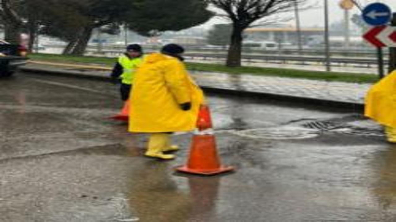 Yağışa karşı 900 personelle Gaziantep Büyükşehir sahada!