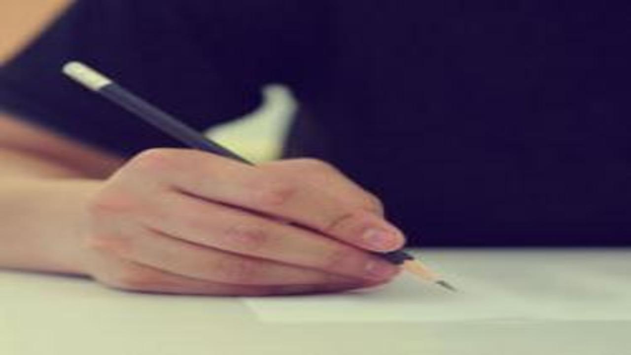 YDS pazar günü 20 farklı dilde yapılacak