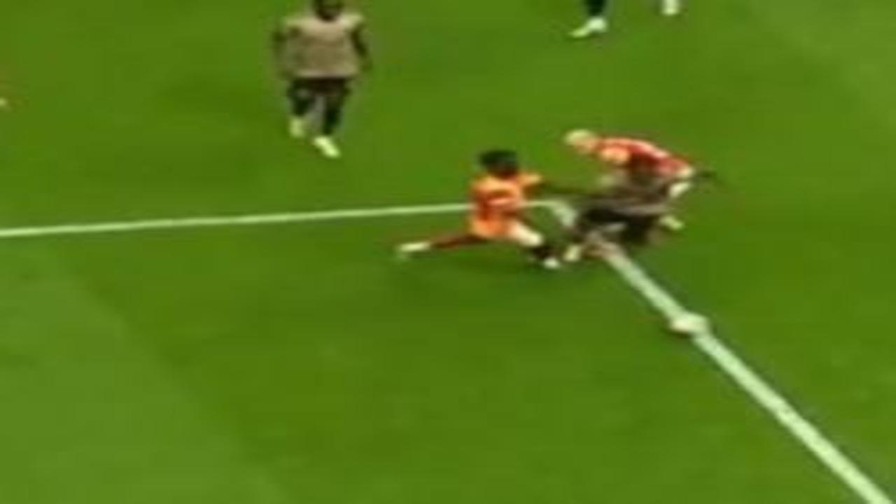 Rams Park'ta penaltı tartışmaları! Gözler hakeme döndü