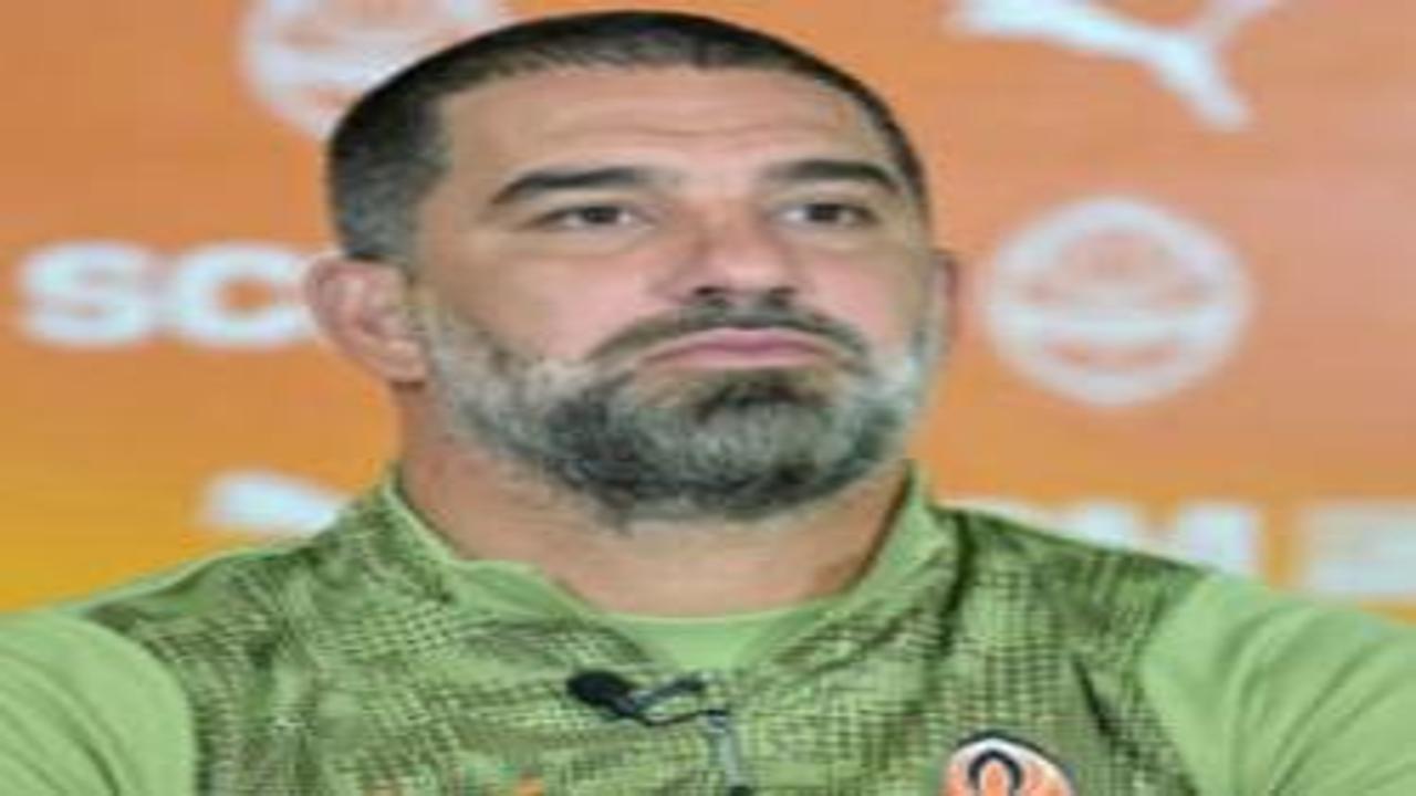 Arda Turan'lı Shakhtar'ın LNZ ile yaptığı maçın 2. yarısı başlamadı! Hava saldırısı alarmı