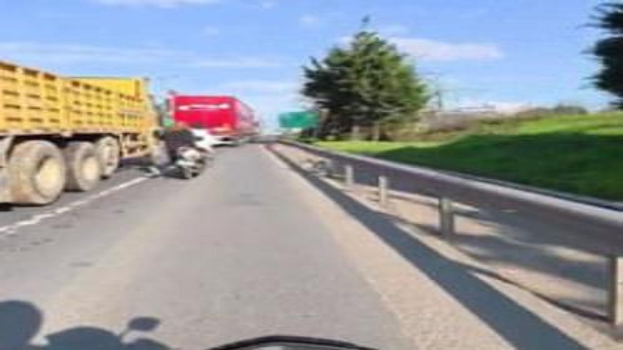 Ataşehir'de dehşet anları: Motosiklet sürücüsü yolcunun saçını çekti