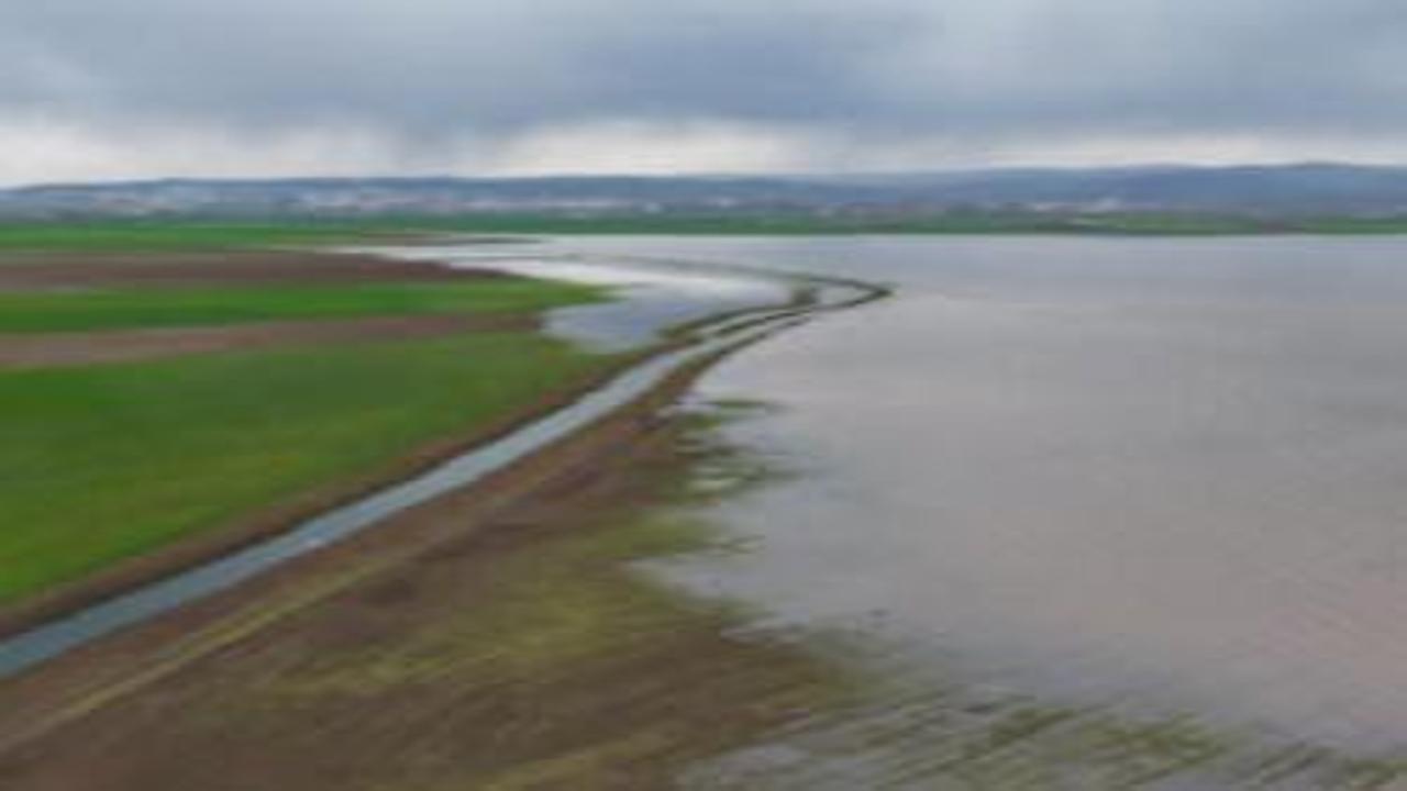 Aynı nokta, 7 yıl arayla: 2019'da kurudu, 2026'da sular altında kaldı