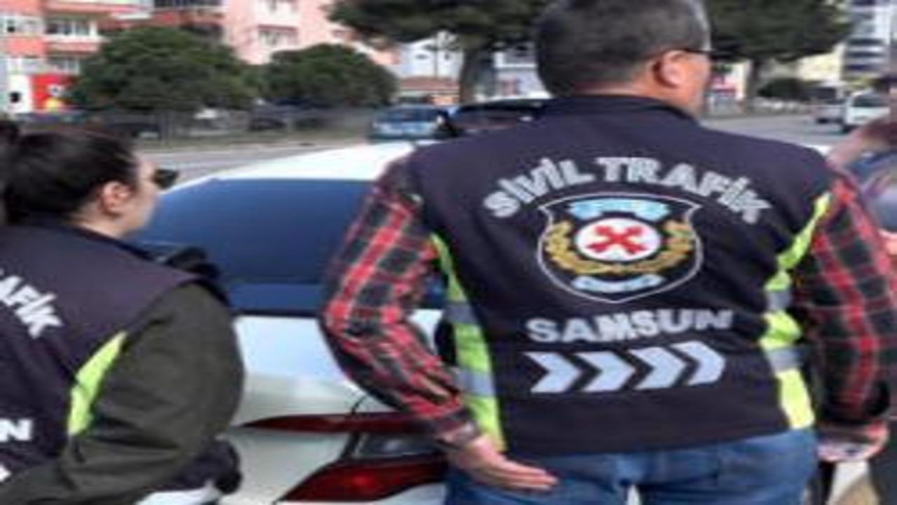 Ceza kesilen kadın korsan taksici, taşıdığı yolcuları suçladı!