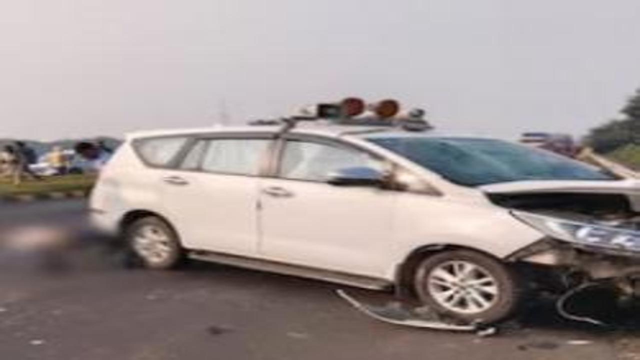 Hindistan'da zincirleme facia: 13 ölü, 30 yaralı