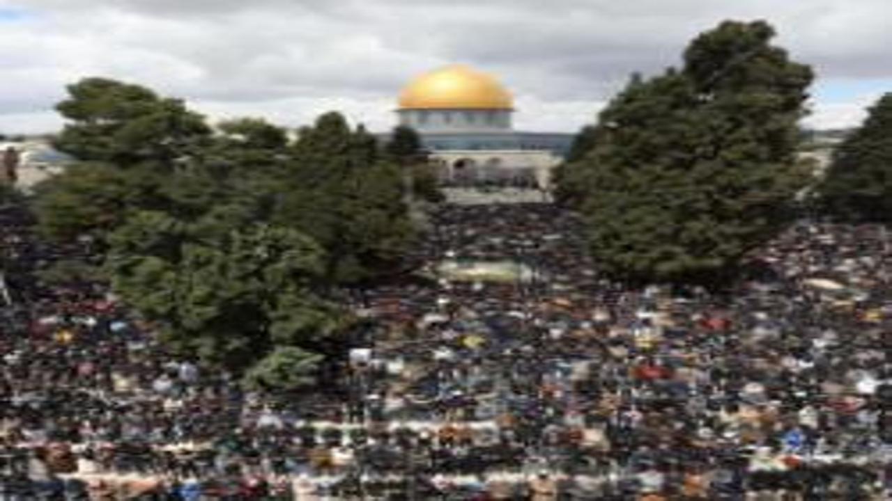 İlk kıblemizde haftalar sonra ilk Cuma namazı