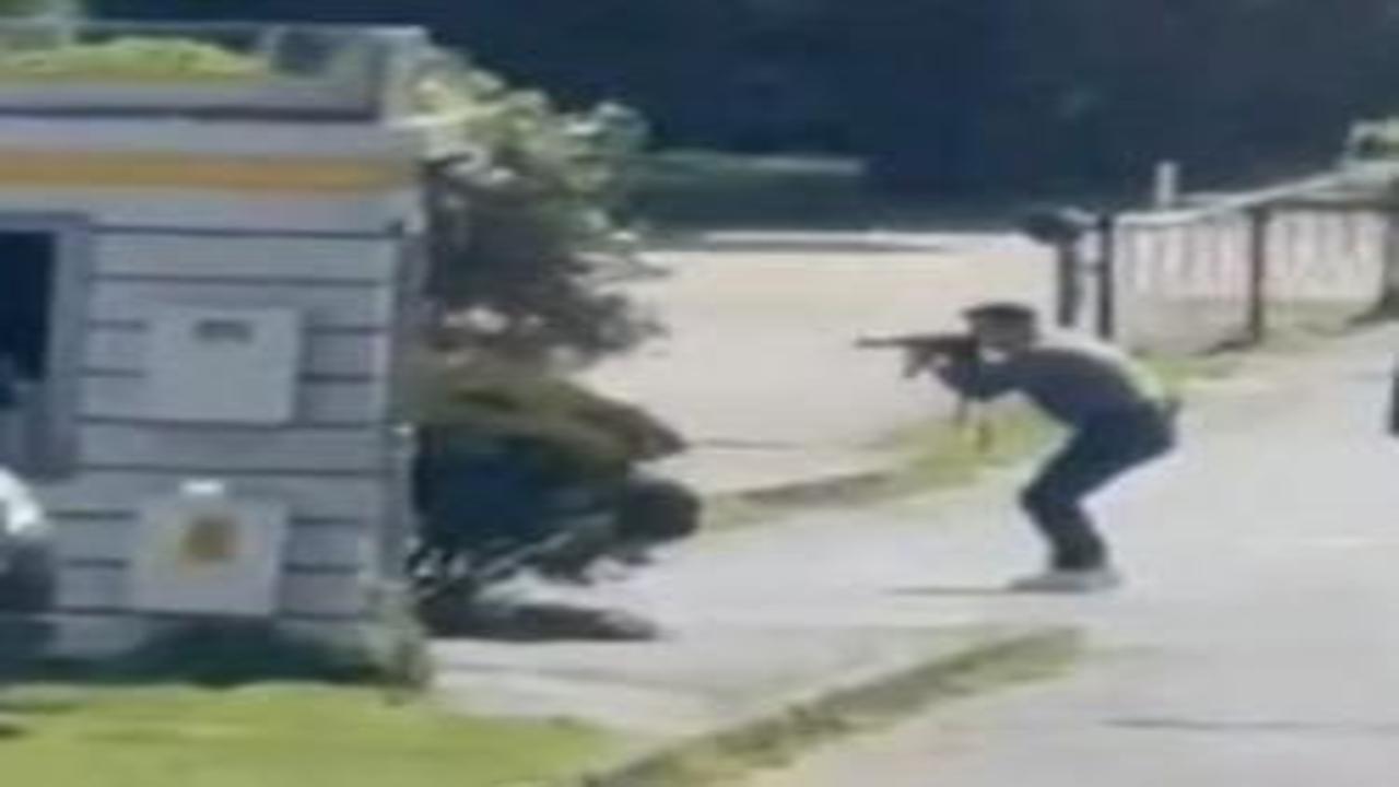 Konsolosluk önündeki çatışmada polisle dalga geçmişlerdi! 8 şüpheli gözaltında