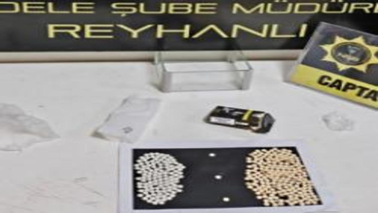Reyhanlı’da narkotik operasyonu: İkametten yüzlerce zehirli hap çıktı!