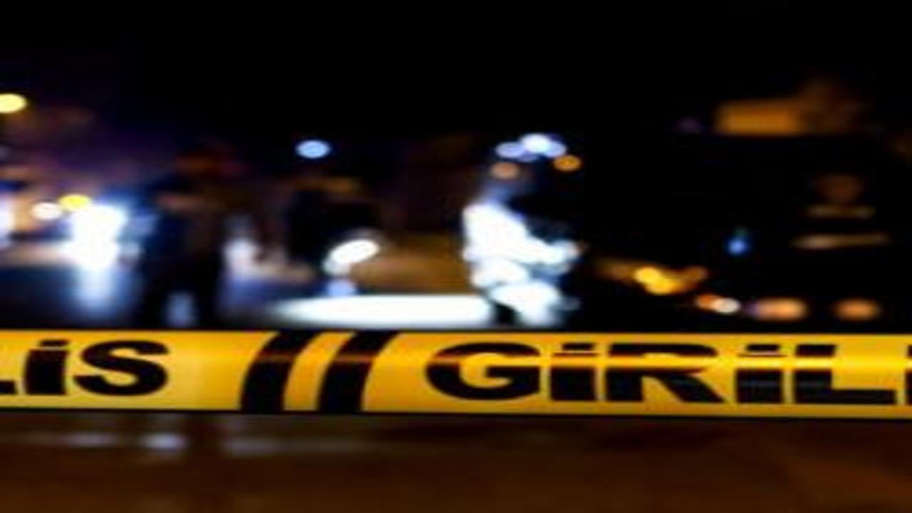 Sultangazi'de silahlı kavgada 2 kişi yaralandı