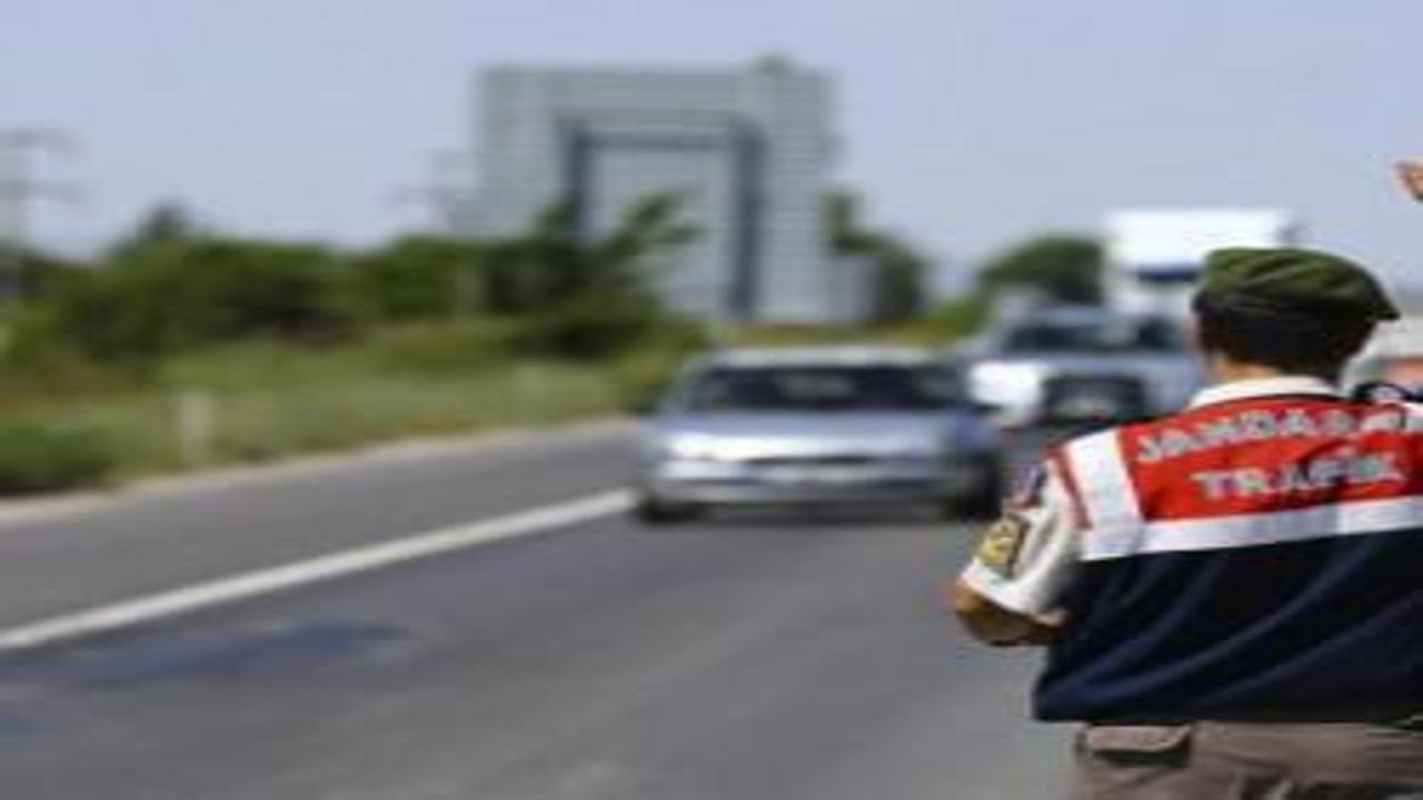 Trafikte makas atan sürücü cezasız kalmadı
