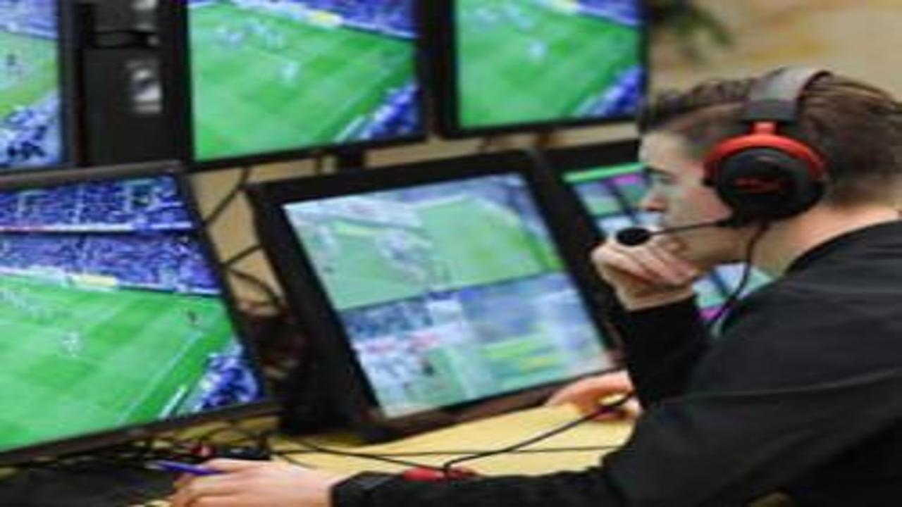 VAR sistemi değişiyor! Yeni uygulama ilk kez denendi