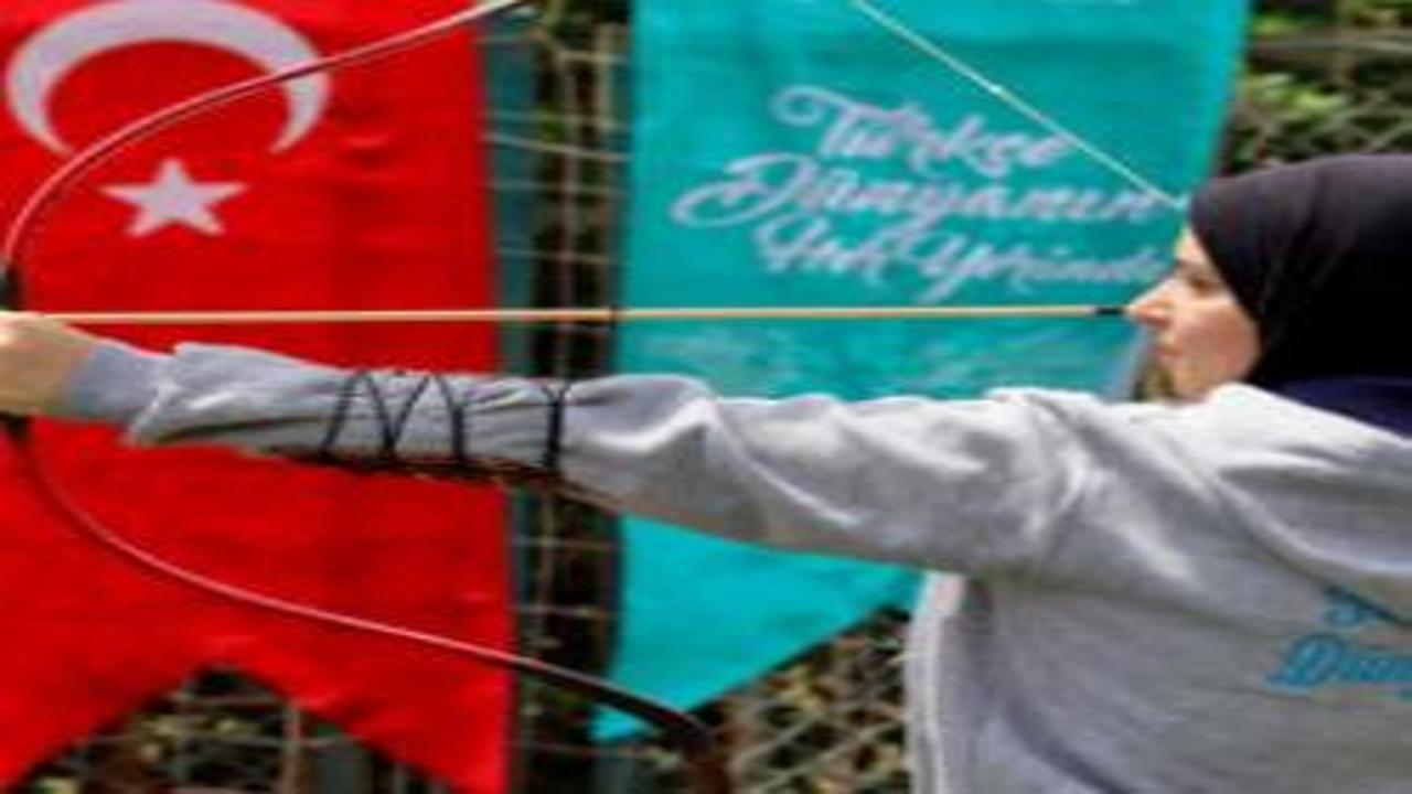 Kahire'de Kemankeş projesiyle geleneksel Türk okçuluğu rüzgarı esiyor