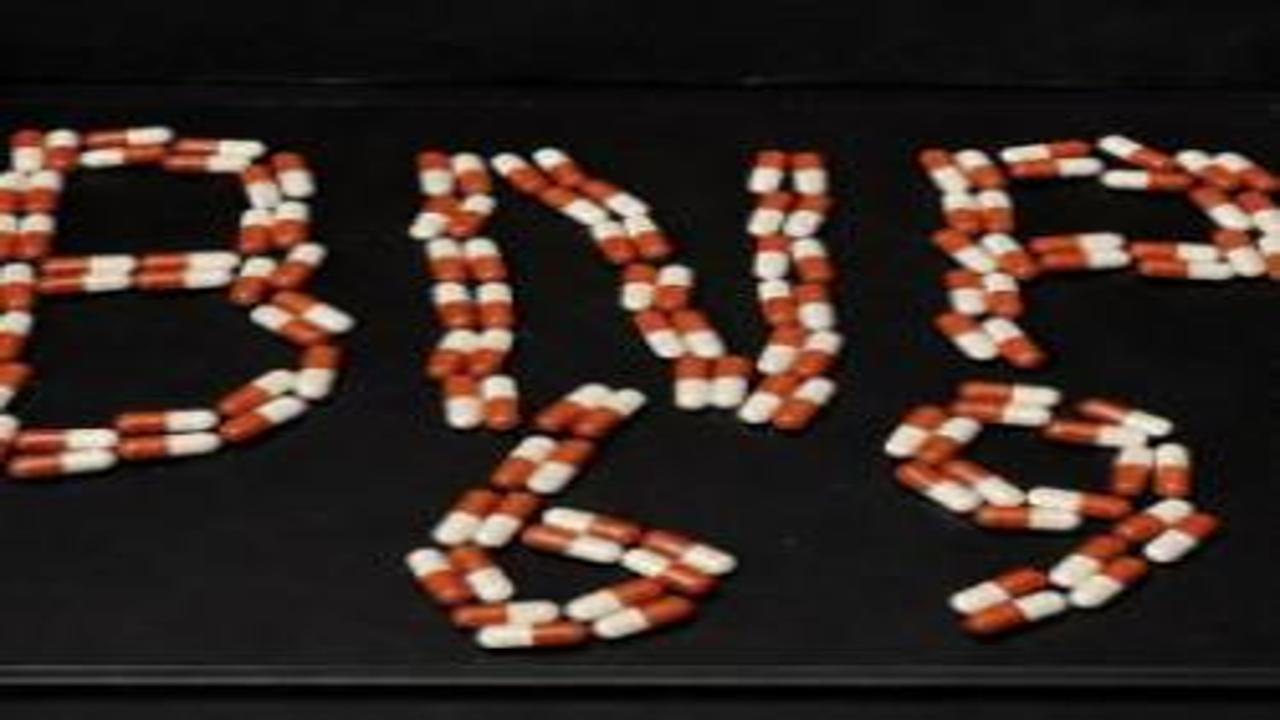 Bayburt’ta zehir operasyonu: Şüphelinin üzerinden uyuşturucu hap ve bonzai çıktı!