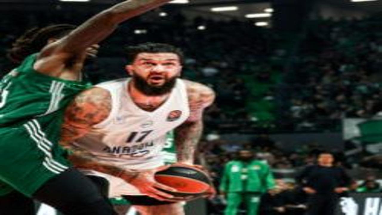 Ergin Ataman, Anadolu Efes'i farklı yendi