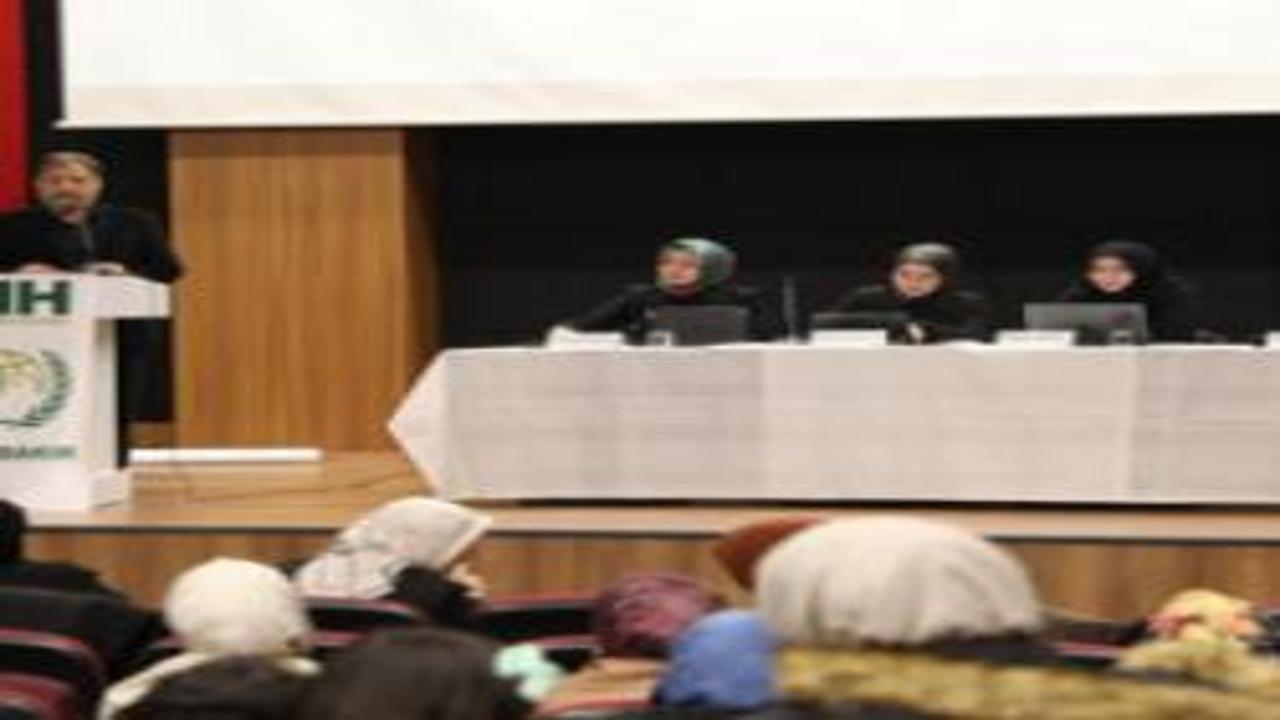 İHH, Diyarbakır’da ‘Sivil Toplumda Kadın’ paneli düzenledi