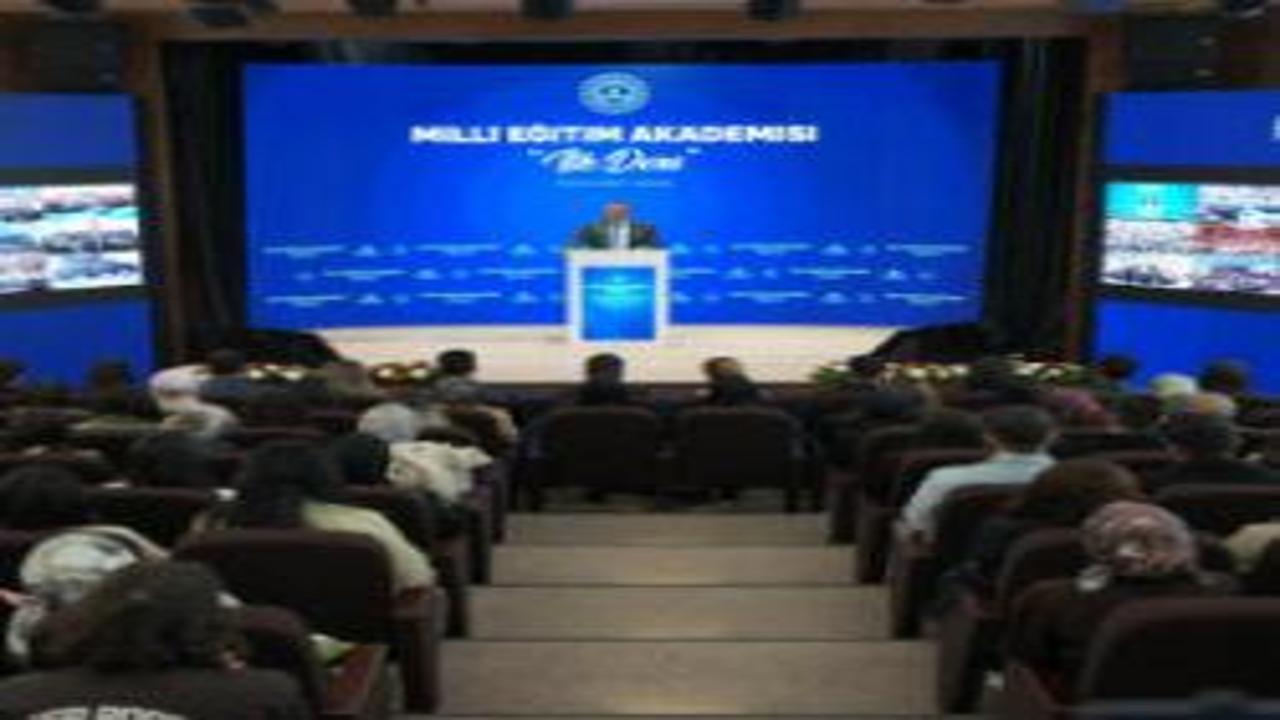 İlk ders Bakan Tekin'den! Milli Eğitim Akademisi kapılarını açtı!