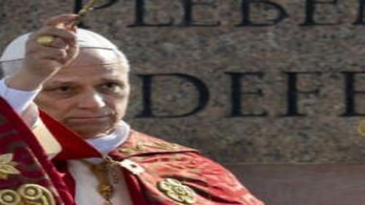 İran'dan Papa'ya destek: 'Paraya tapınmaya son'