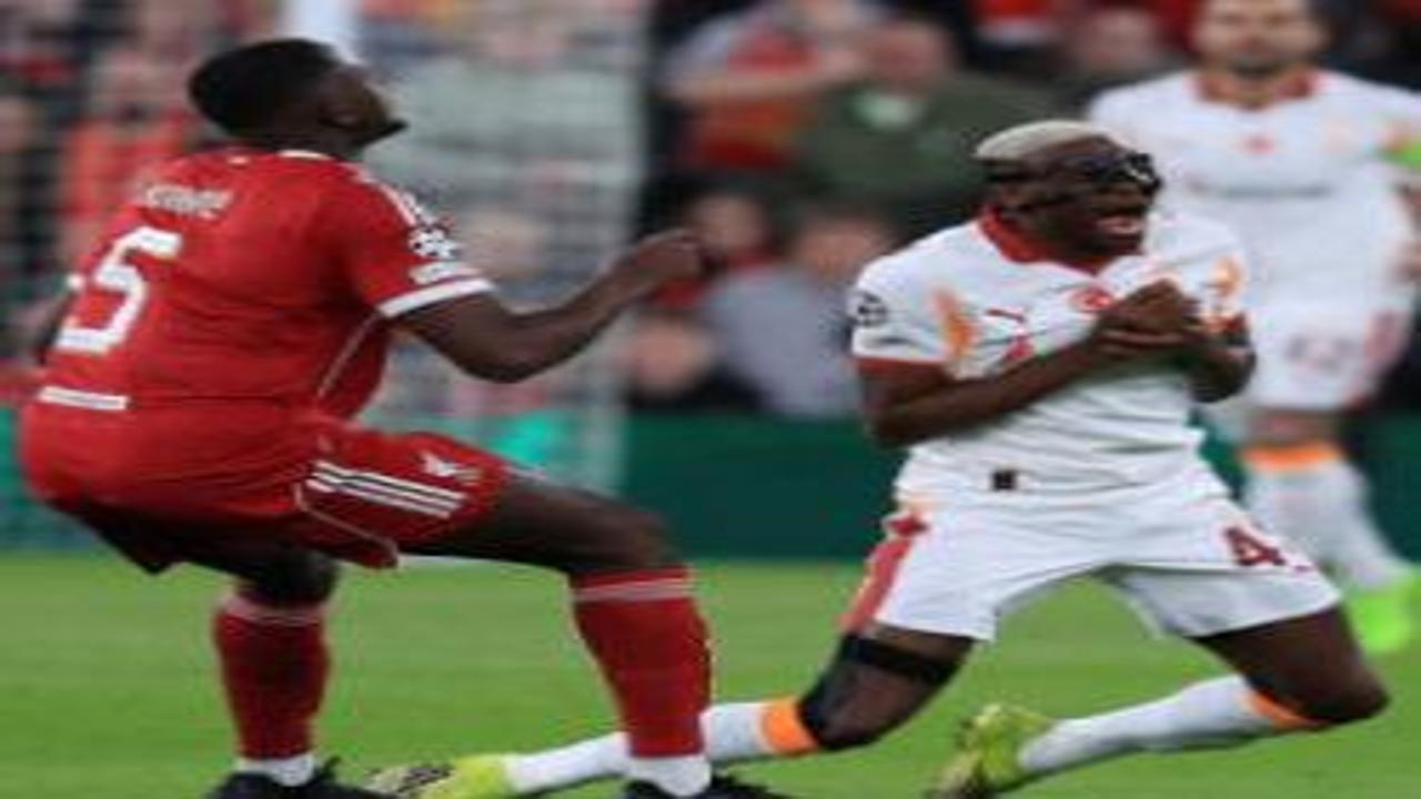 Ünlü yorumcudan Osimhen iddiası! 'Dizinden ameliyat oldu'