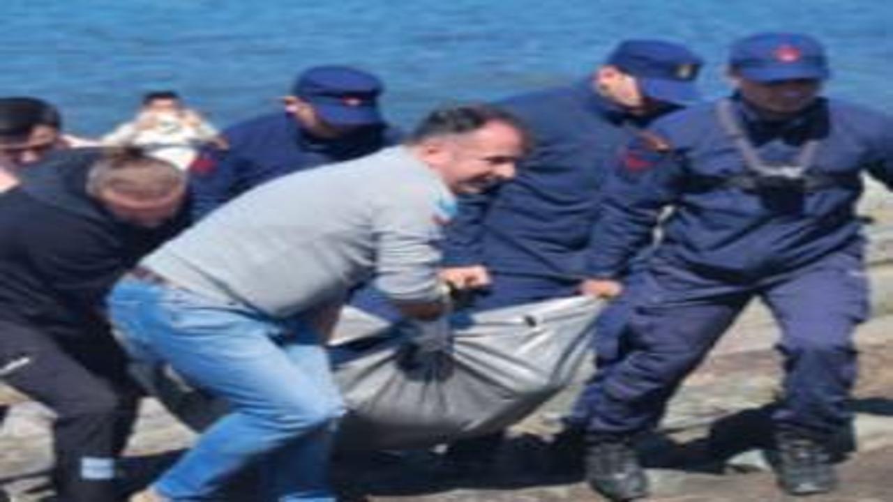 Rize'de sahilde erkek cesedi bulundu