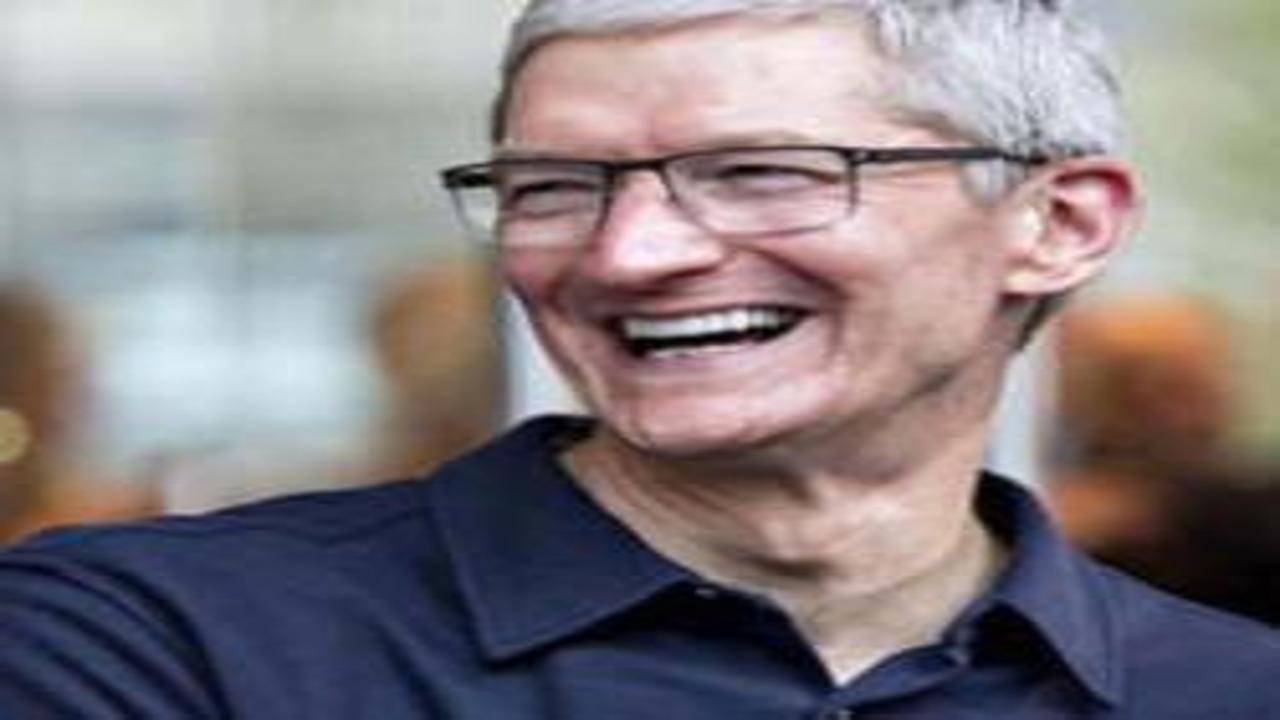 Apple'da büyük değişim! Tim Cook koltuğu bırakıyor