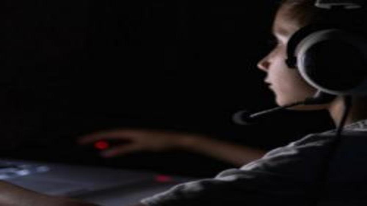 Etraflıca düşünme zamanı: Dijital çukura diri diri gömülen çocuklar!