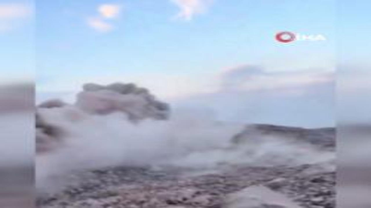 Guatemala'da dağcıların tırmandığı yanardağ patladı