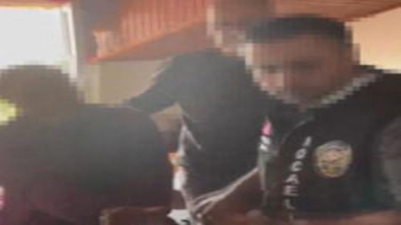 Kocaeli'de 26 yıl hapis cezası bulunan firari, şifonyer arkasında yakalandı