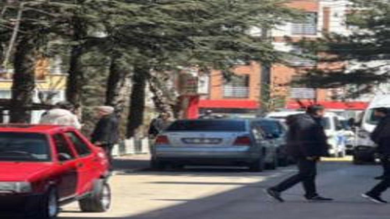 Halı çırpma kavgası kanlı bitti: 2 ölü