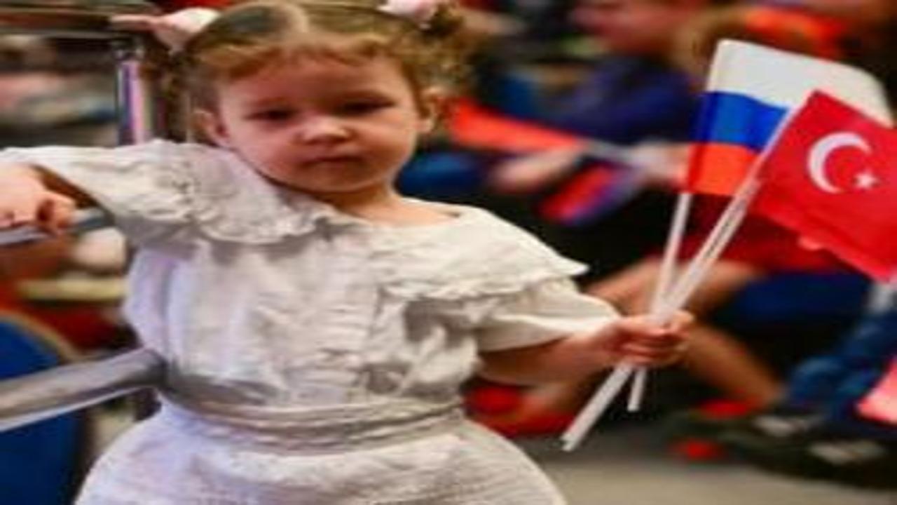 Rusya'da 23 Nisan coşkusu: Uluslararası Çocuk Şenliği programı yapıldı