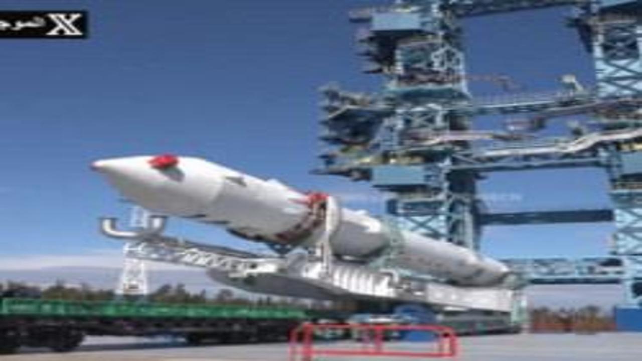 Rusya'dan uzayda ve sahada gövde gösterisi: Askeri uydu fırlatıldı, Ukrayna vuruldu