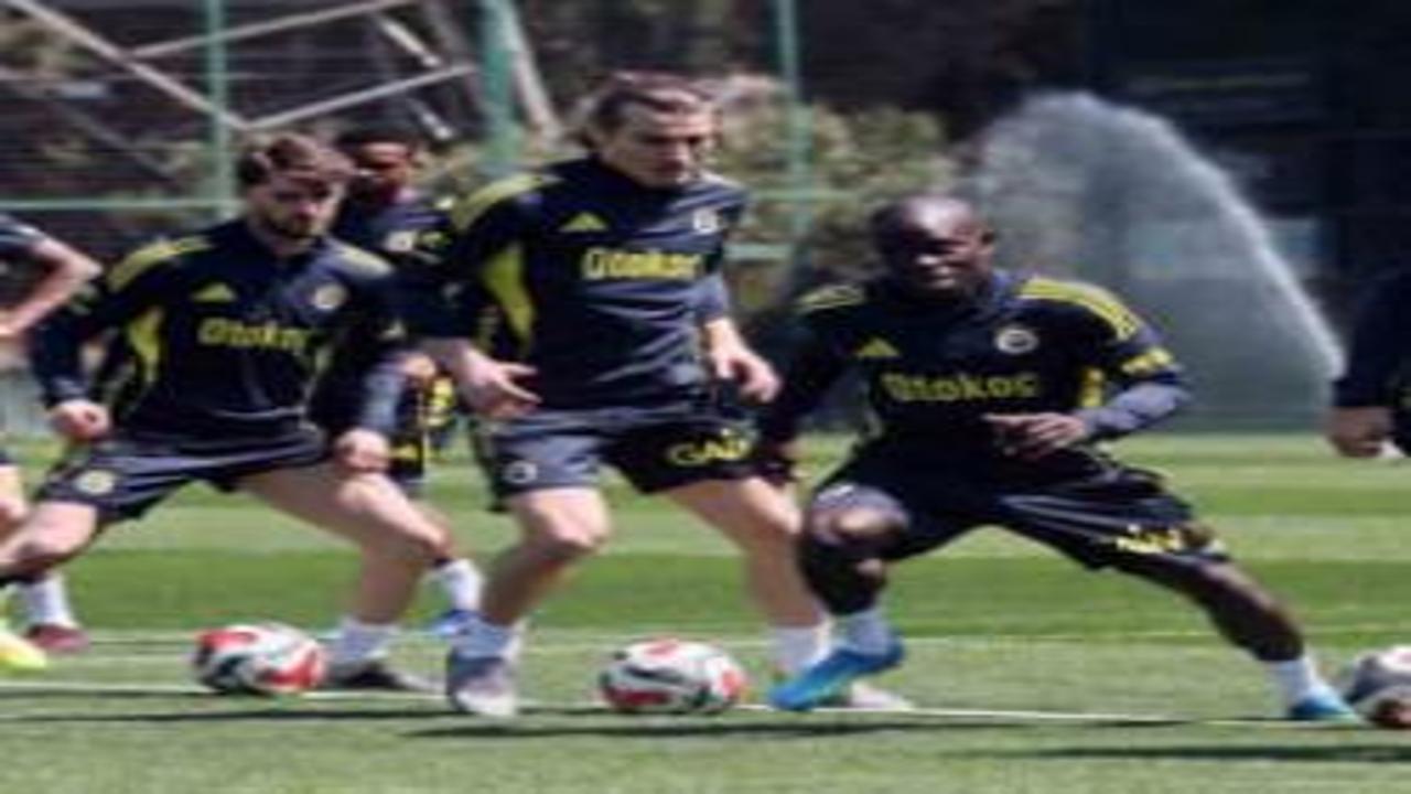 Samandıra'da büyük temizlik! Fenerbahçe'de 'ayrılacaklar listesi' sızdı: 17 isim yolcu