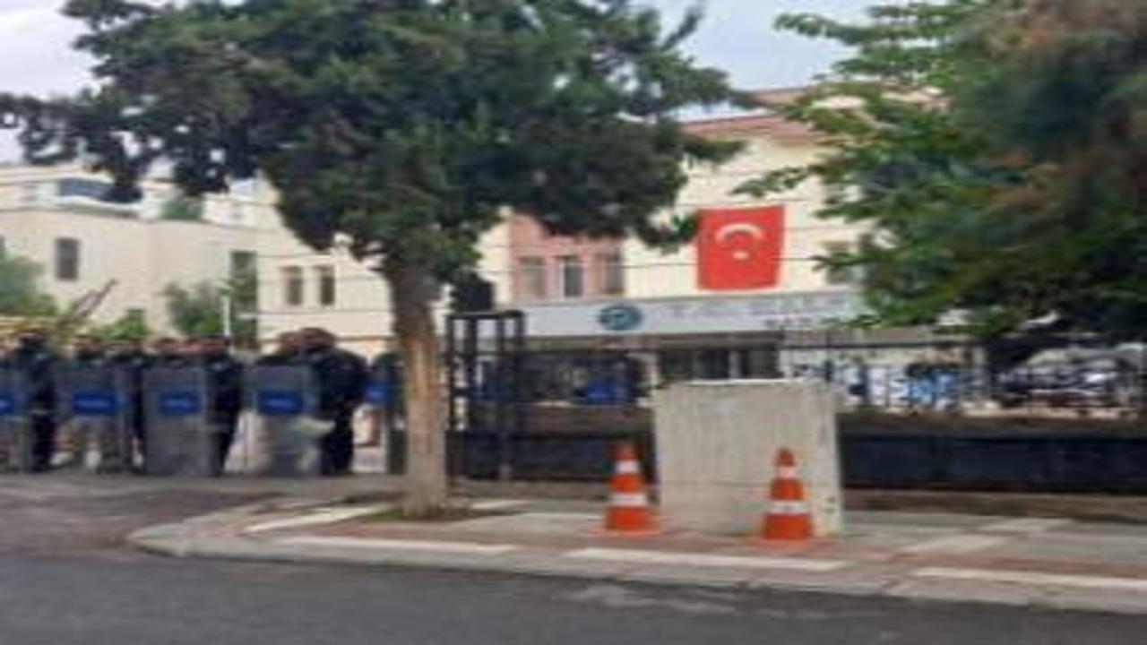 Son dakika: Bir belediyeye daha operasyon! Eski AK Partili isim de gözaltına alındı...