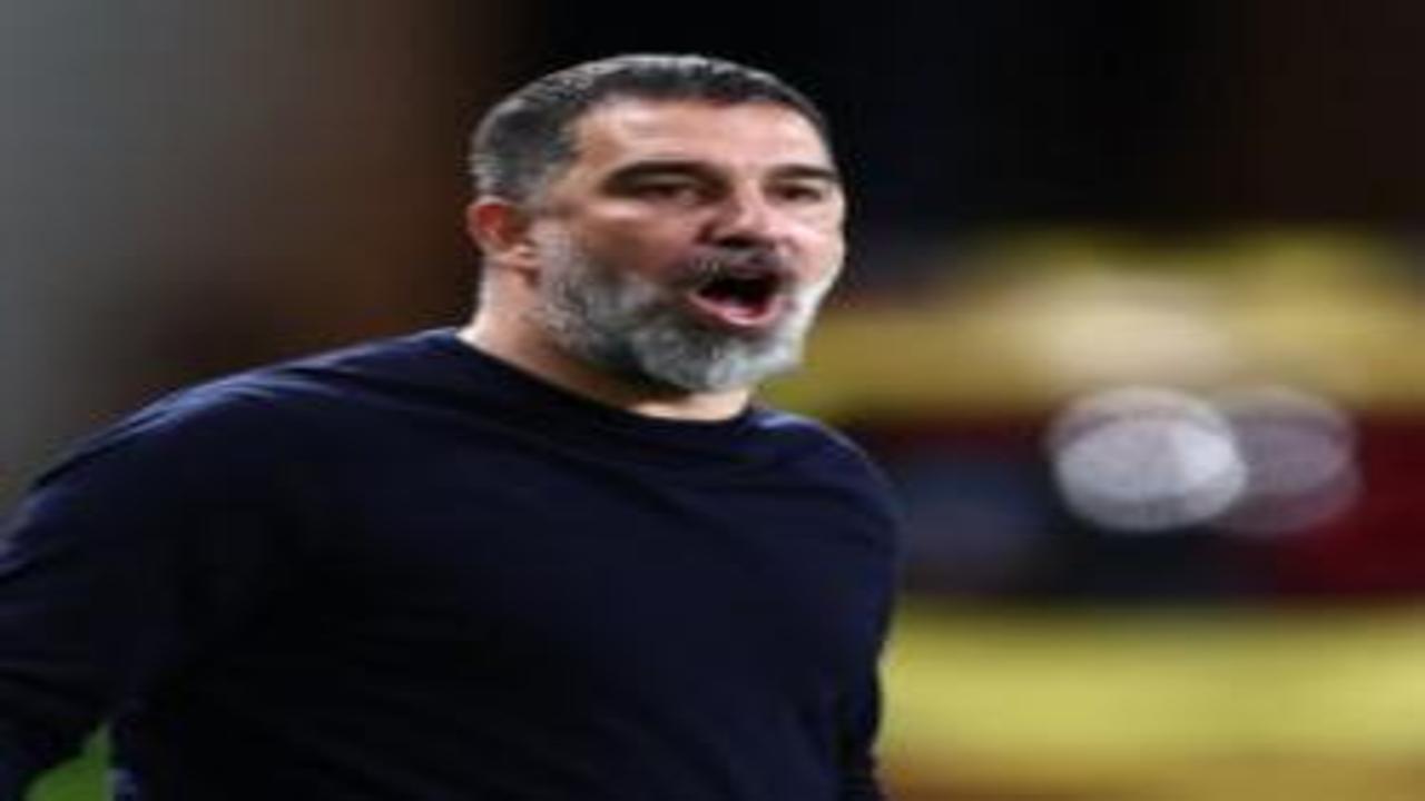 Sergen Yalçın ayrılığı sonrası Beşiktaş'ta Arda Turan sesleri! Adalı'ya işaret ettiler