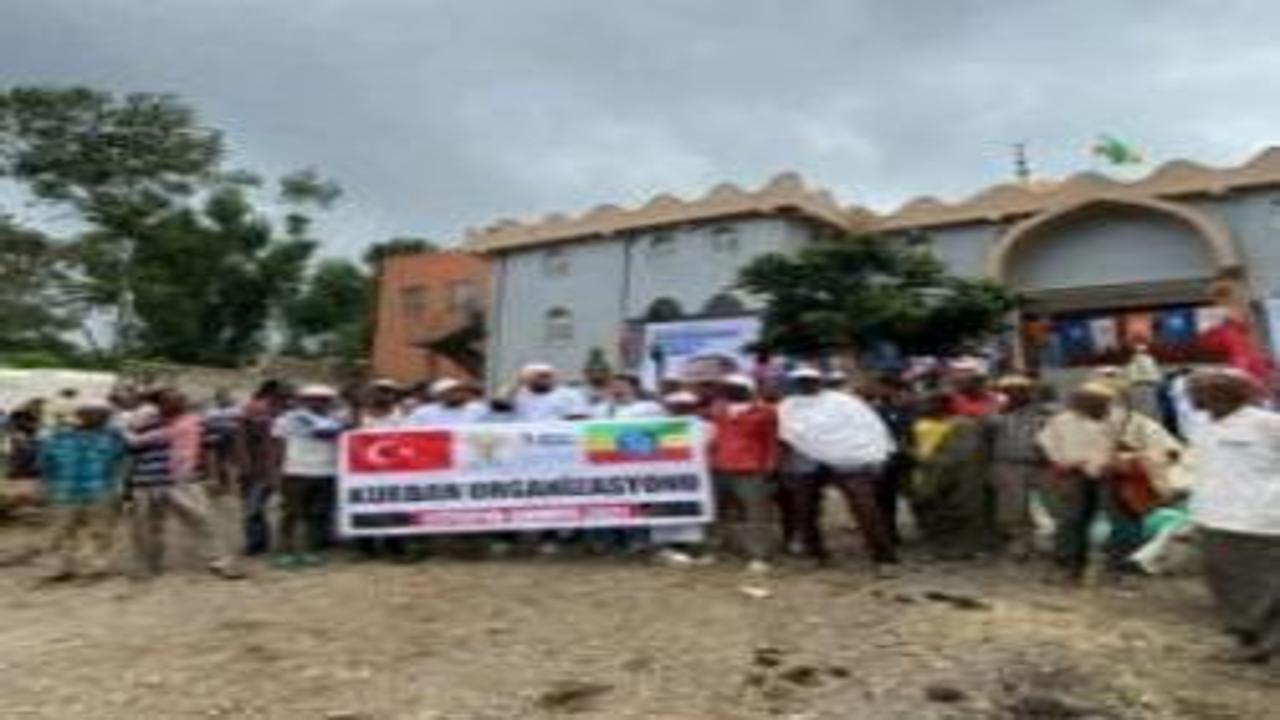 Kurbanda yine yetimler gülecek: AK Parti’nin 8 yıllık iyilik köprüsü büyüyor