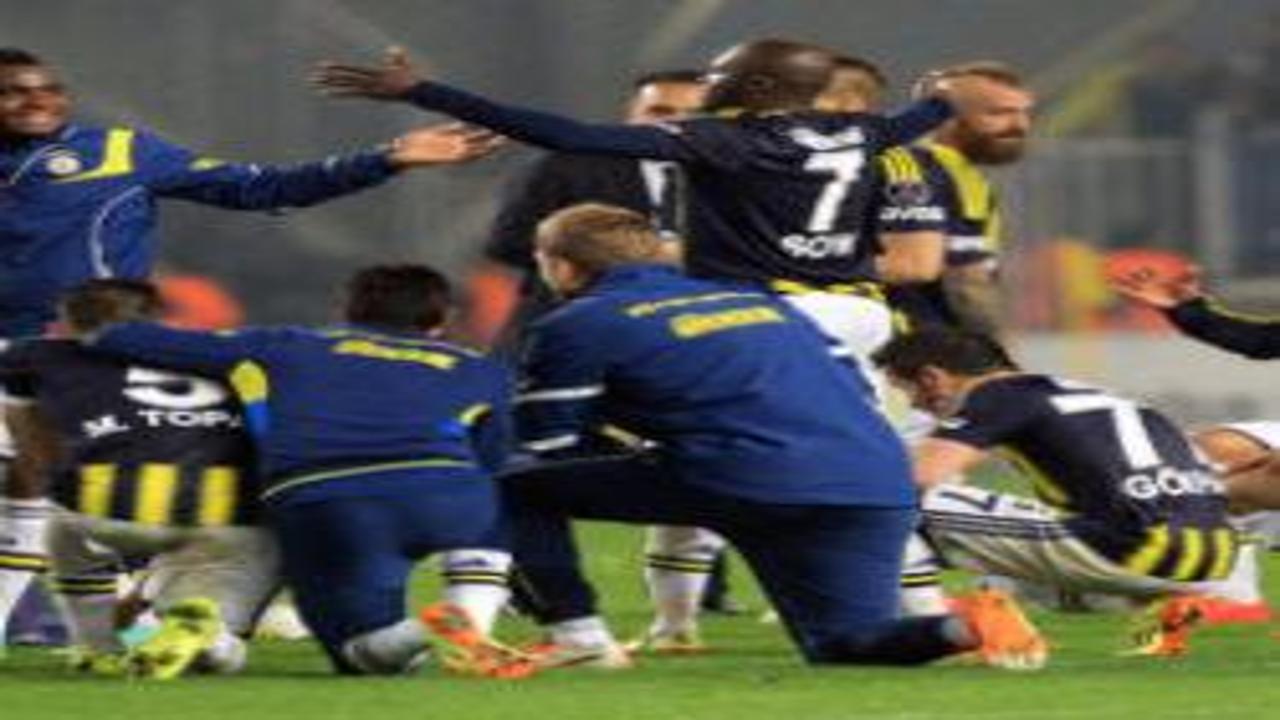 Fenerbahçe'nin efsane golcüsü hocalığa aday oldu! Desteklediği başkanı duyurdu
