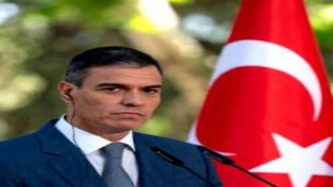 İspanya Başbakanı Sanchez'in uçağı havada arıza yaptı! Geceyi Türkiye'de geçirecek