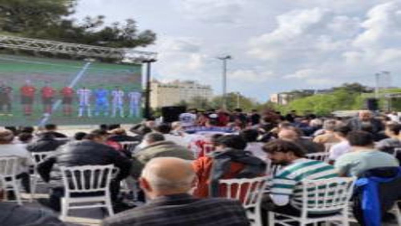 Mardin taraftarları play-off maçını dev ekranda takip etti!
