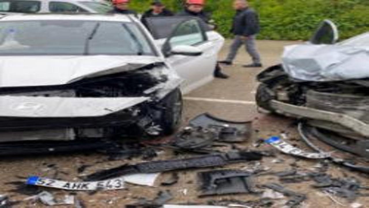 Ordu'da otomobiller çarpıştı: 3 yaralı